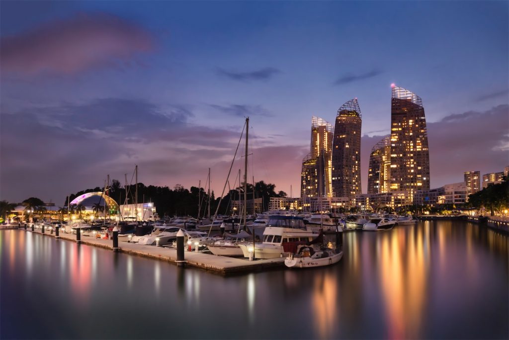 Cruise in Singapore waters and witness the magnificent skyline in the evening