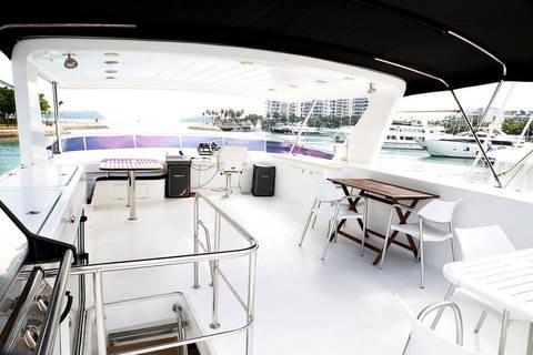 party yacht singapore